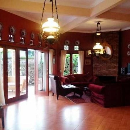Villa Riri By The London Living เดป็อก ภายนอก รูปภาพ