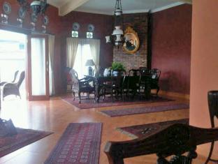 Villa Riri By The London Living เดป็อก ภายนอก รูปภาพ