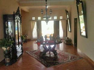 Villa Riri By The London Living เดป็อก ภายนอก รูปภาพ